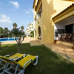 Oura 7 Apartman *