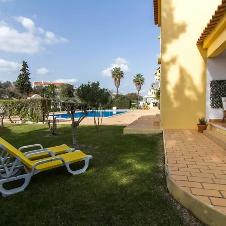 Апартаменти Oura 7 *