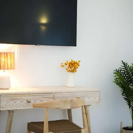 Apartment Oura 7 *